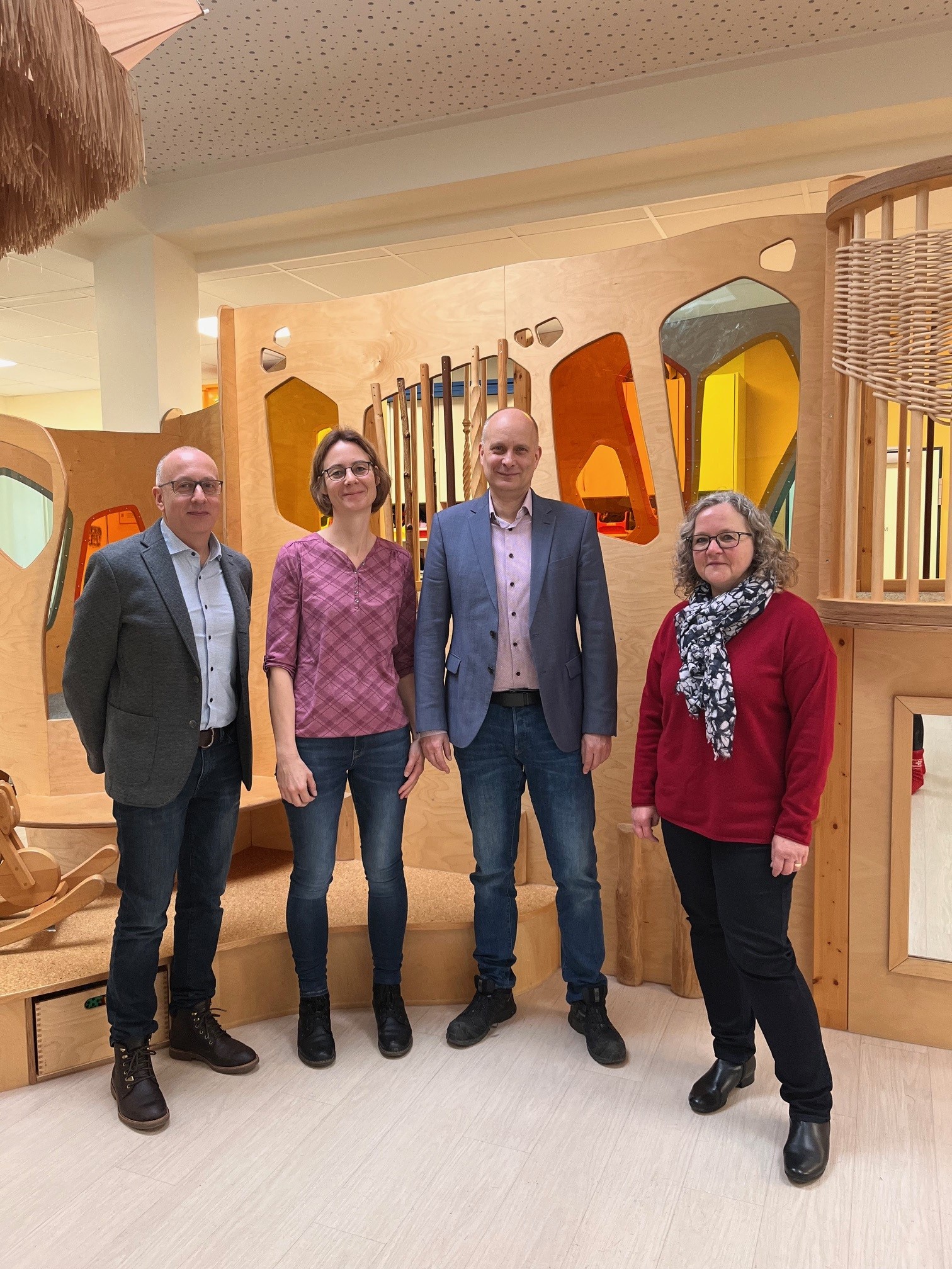 Zukünftiger Bürgermeister besucht das Familienzentrum Korbach